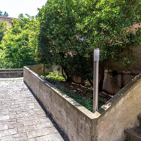 Congregazione Suore Figlie Di San Francesco Di Sales Πανσιόν