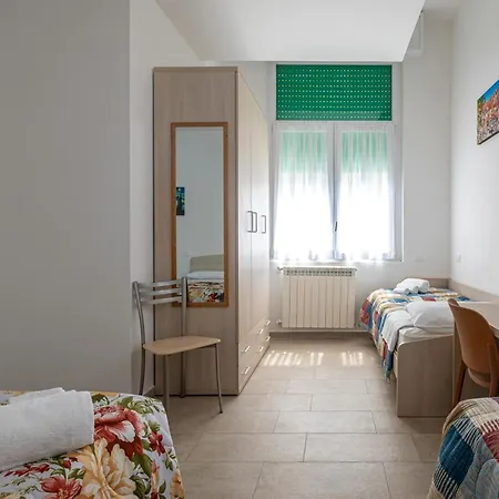 Congregazione Suore Figlie Di San Francesco Di Sales Πανσιόν