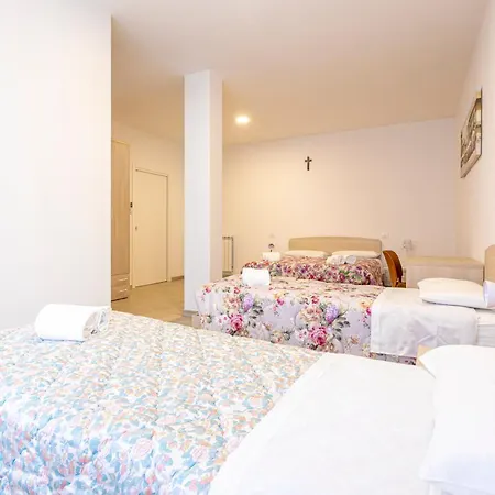 Congregazione Suore Figlie Di San Francesco Di Sales Πανσιόν