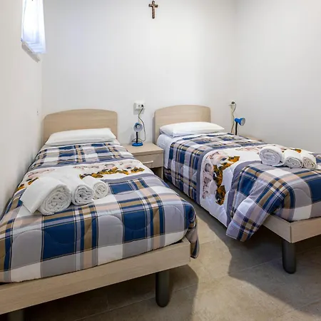 Congregazione Suore Figlie Di San Francesco Di Sales ゲストハウス